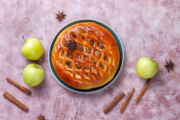 Spiced Apple Pie is on No 3 in Winter Desserts