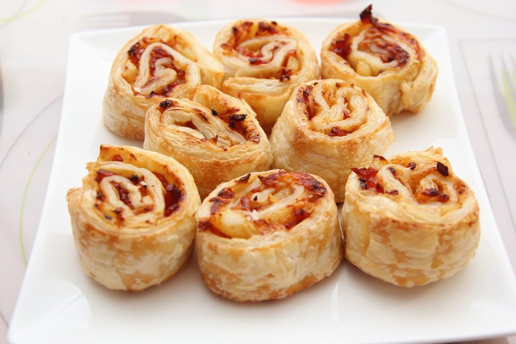 7 Recipes For Baking Pizza Rolls With Delicious Toppings