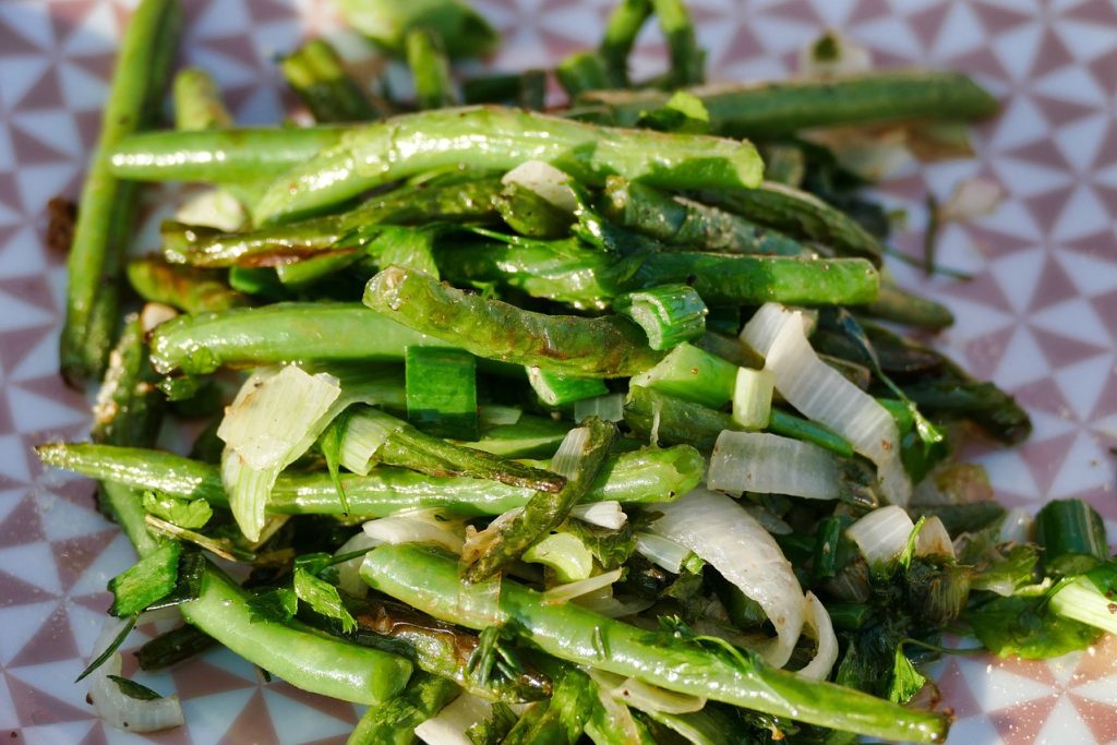 How To Make A Simple, Delicious And Healthy Green Bean Salad In Minutes