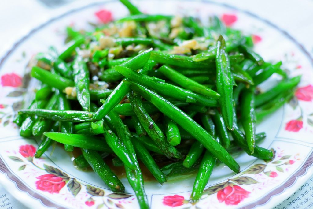 Green Beans From Cans Are The King Of Side Dishes | Smothered In Vinegar