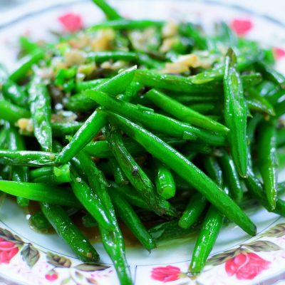Green Beans From Cans Are The King Of Side Dishes | Smothered In Vinegar