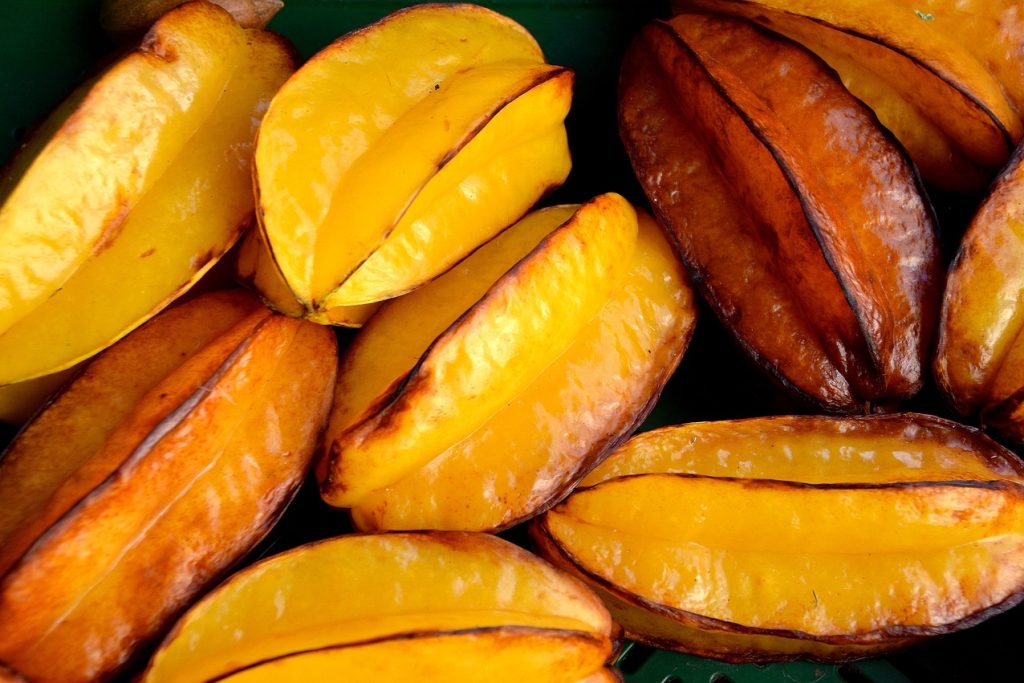 Why Star Fruit Should Be In Your Diet: 4 Health Benefits | How To Eat It?