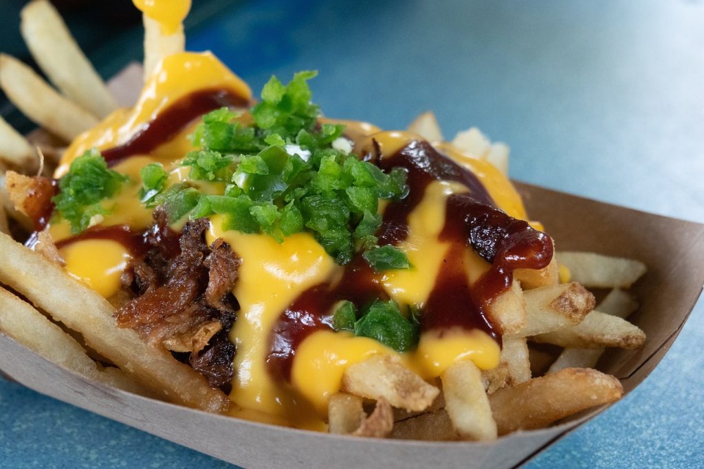 9 Tantalizing Toppings: How To Make Chili Cheese Fries With Sauce?