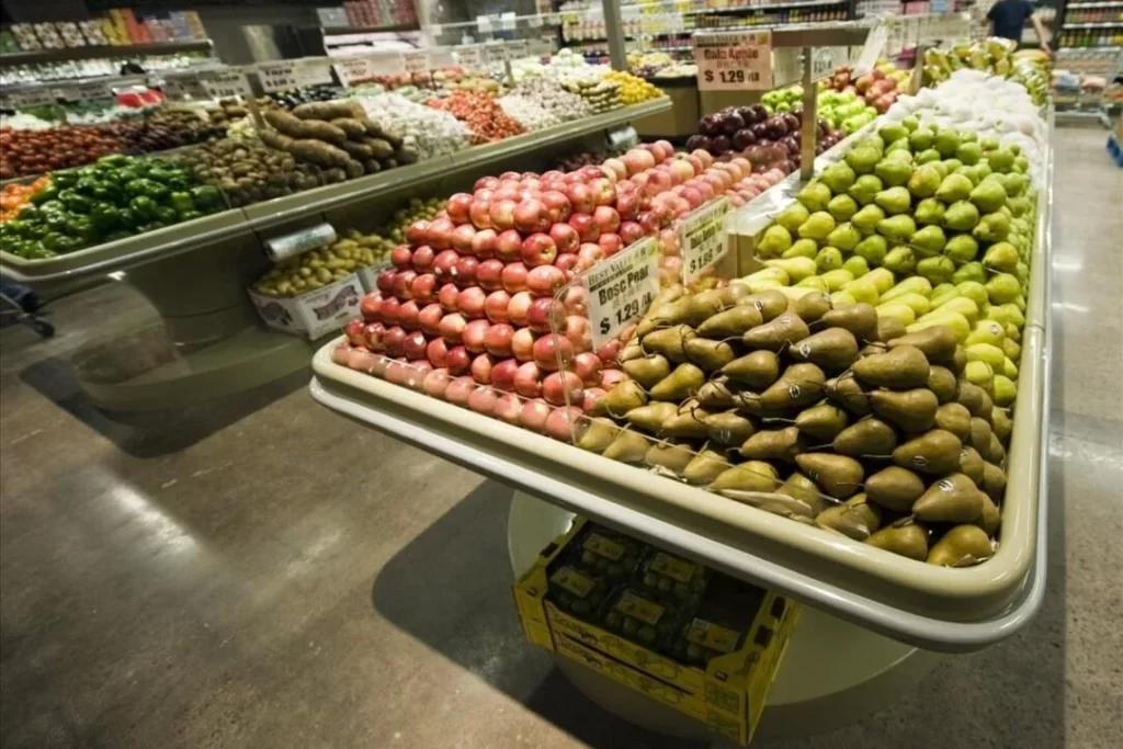 The Art of Display: How Fruit And Vegetable Produce Display Tables Can Increase Sales